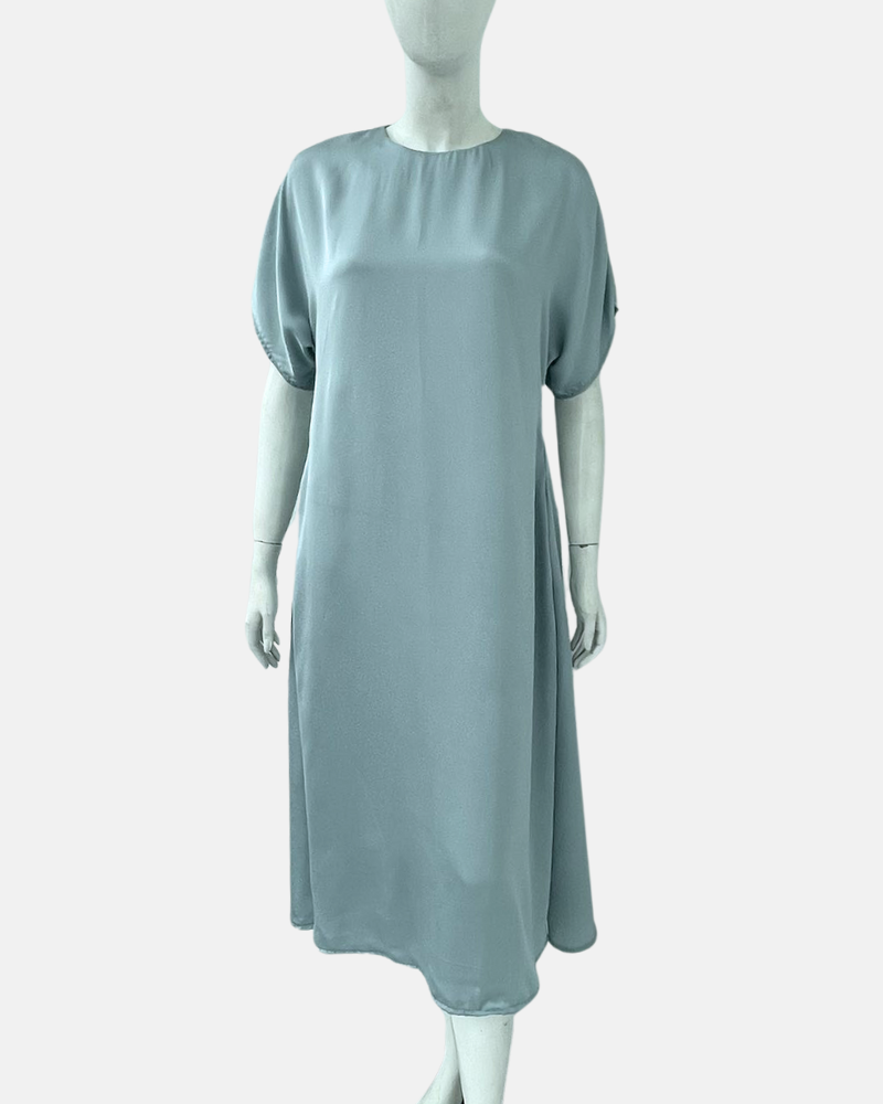 Dalia Loose Side Pockets Midi Dress