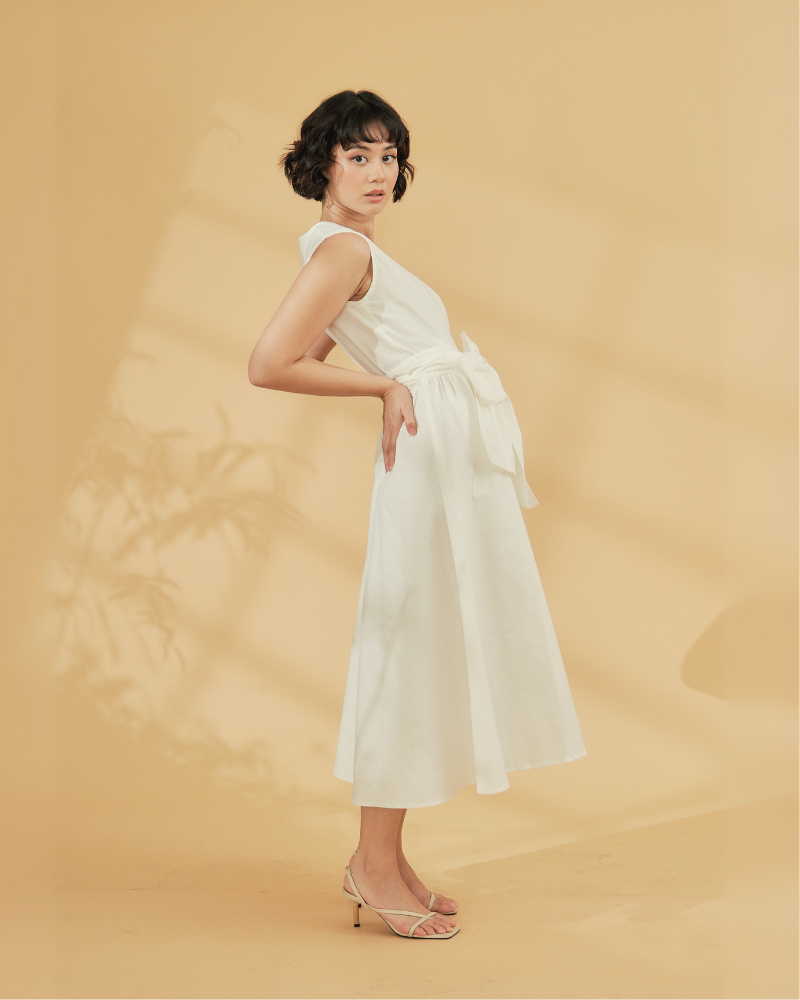 Tamia Sleeveless Self-Tie Ribbon Midi Dress
