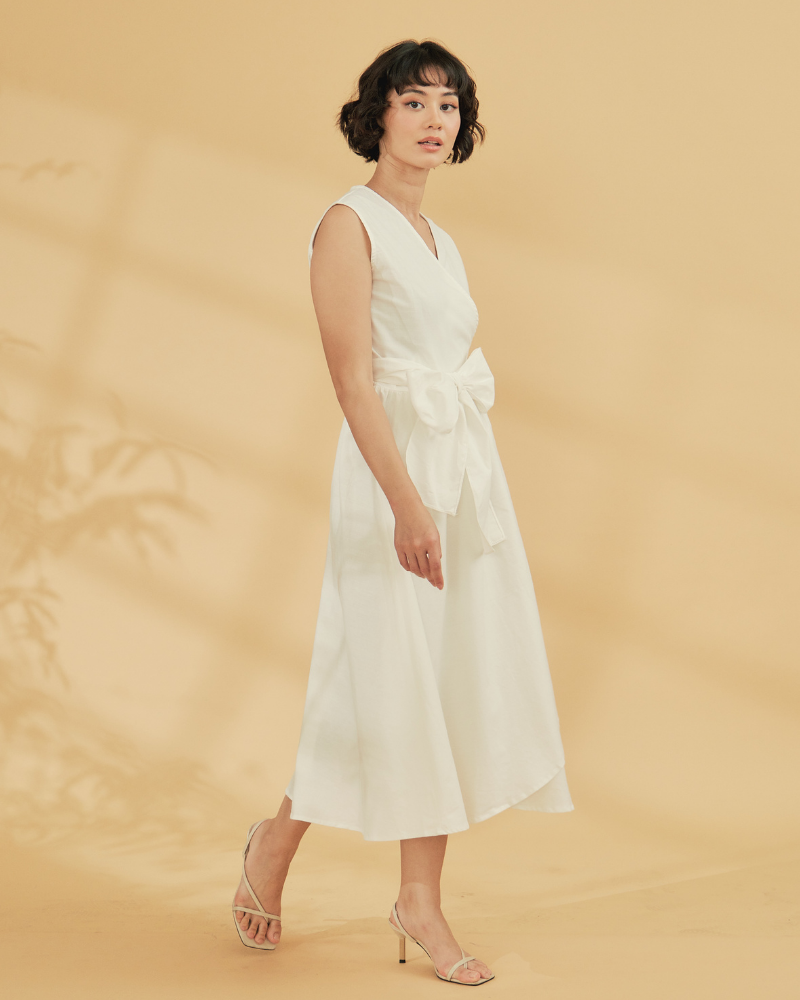 Tamia Sleeveless Self-Tie Ribbon Midi Dress
