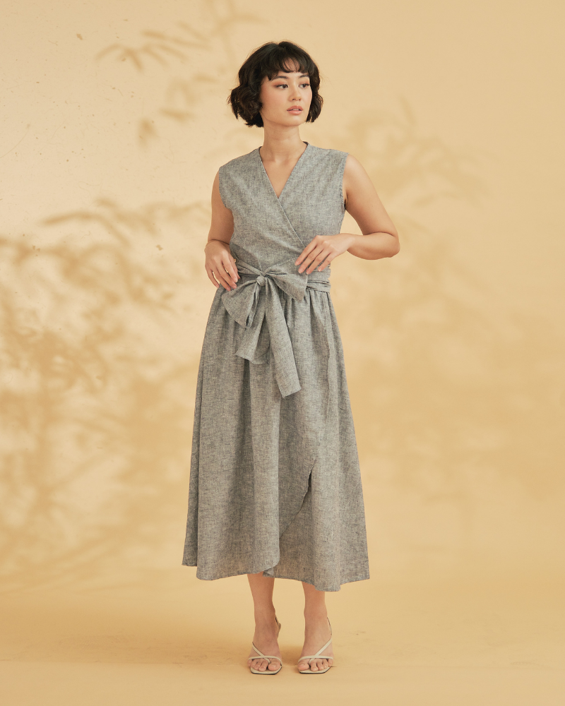 Tamia Sleeveless Self-Tie Ribbon Midi Dress