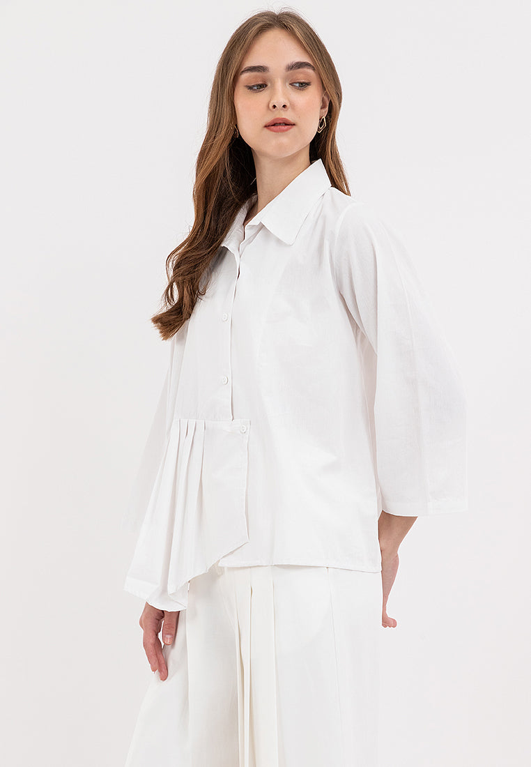Juni Collared Neckline Pleated Hem Top