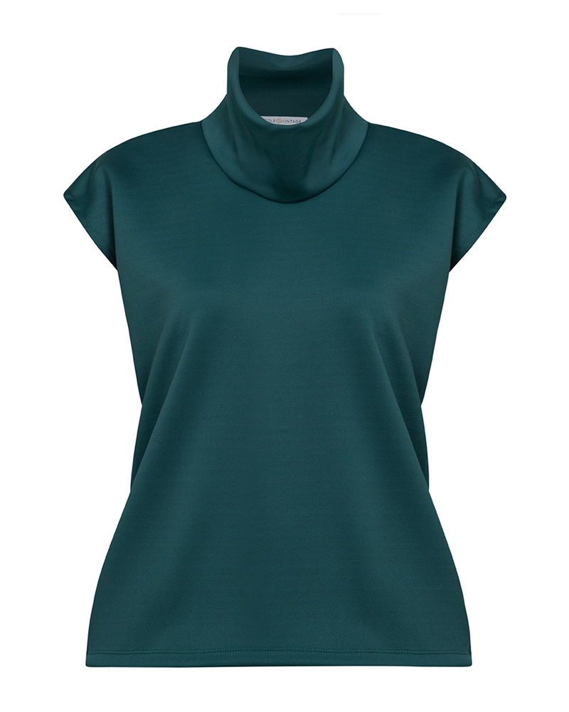 Lorica High Collared Sleeve Top