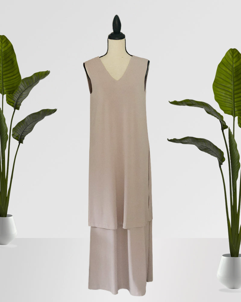 Perri Sleeveless V-Neck Maxi Dress
