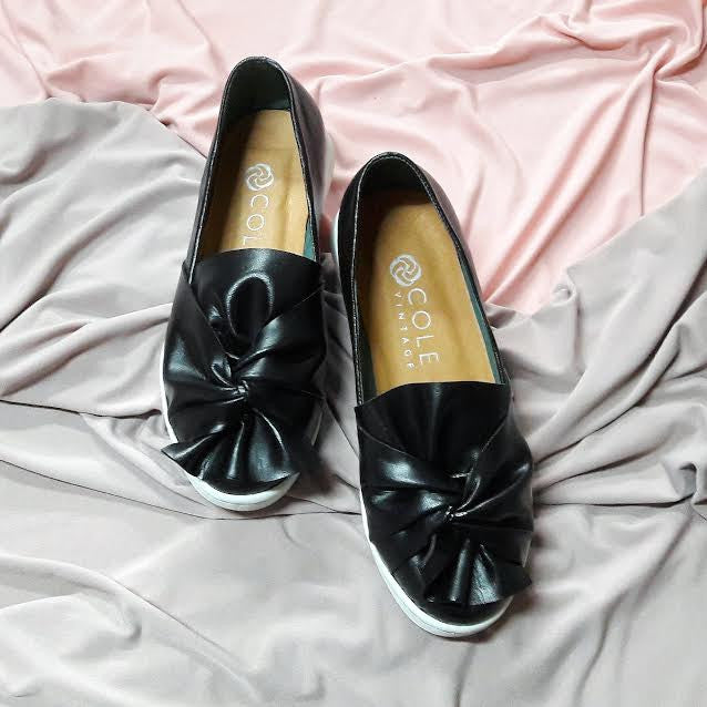 Dominican Knot Sneakers - Cole Vintage