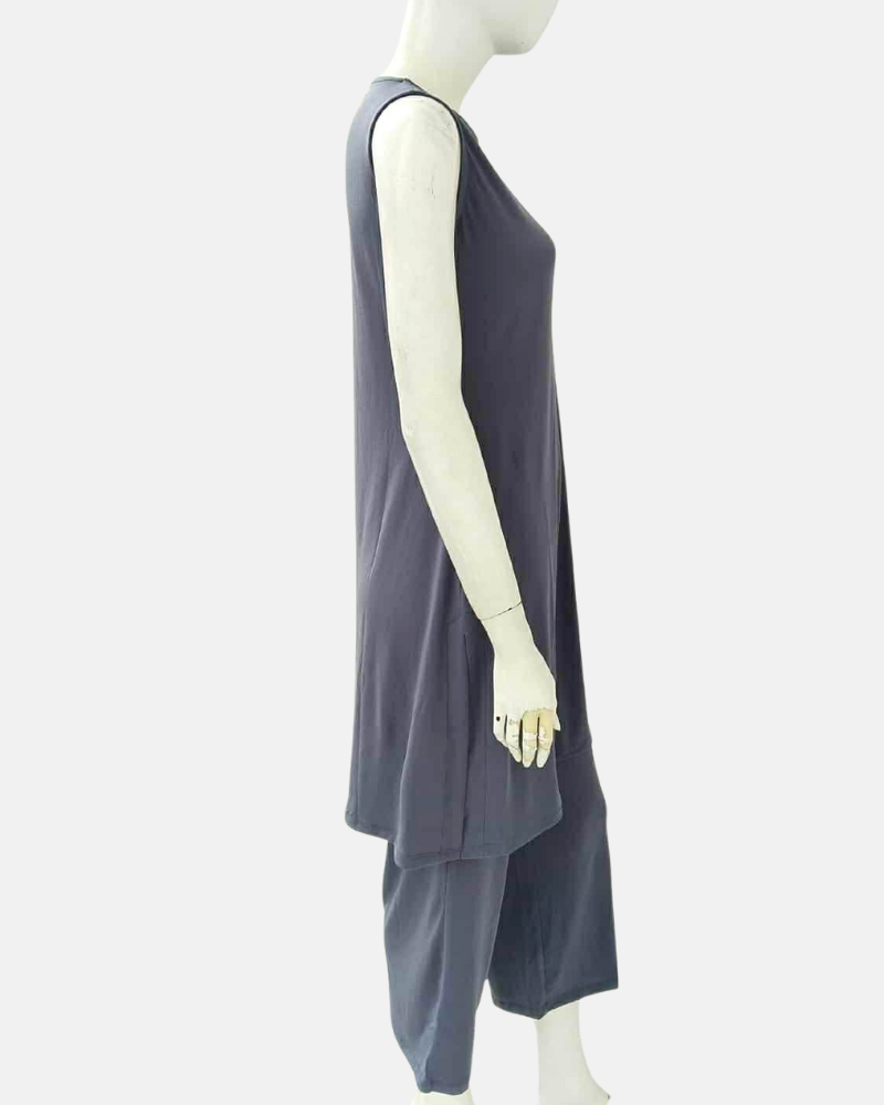 Cerys Sleeveless Long Top