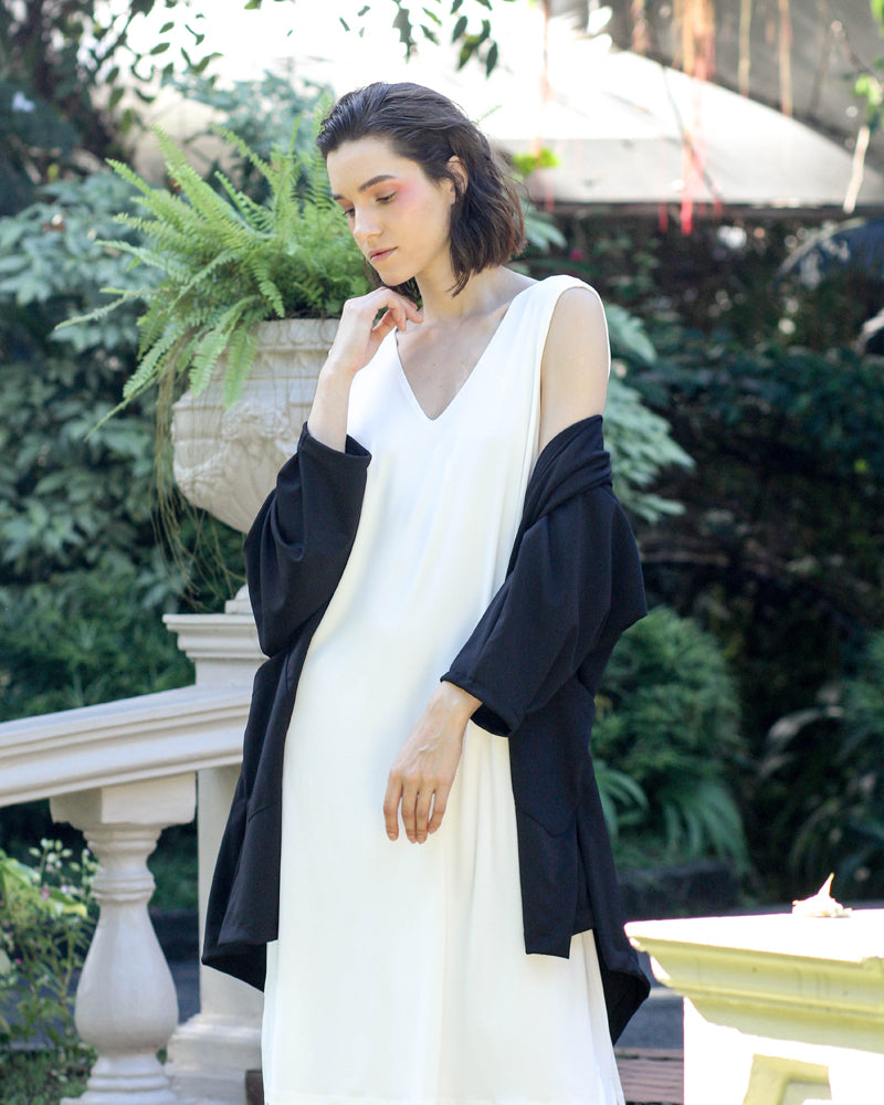 Perri Sleeveless V-Neck Maxi Dress | Cole Vintage